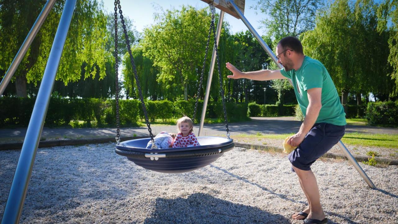 Camping Des Loisirs Evron Hotel Luaran gambar