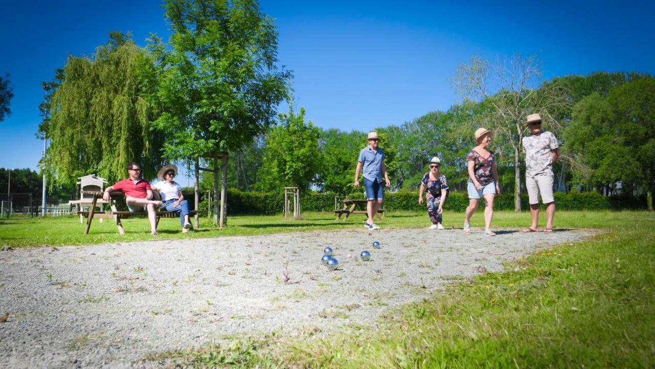 Camping Des Loisirs Evron Hotel Luaran gambar
